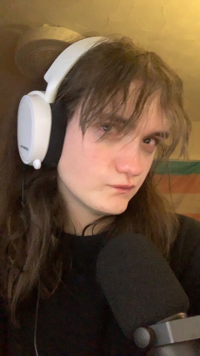 ShellBeeVA's tweet image. If these aren’t the prettiest tears you’ve ever seen 🥰