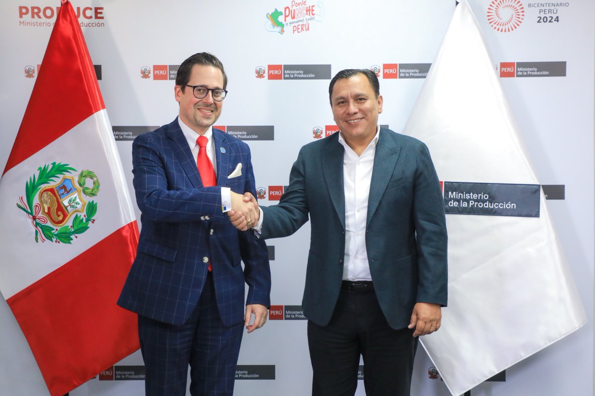 MINPRODUCCION's tweet image. 📢 El ministro Sergio González, junto al viceministro de MYPE e Industria, César Quispe Luján, sostuvieron una reunión con Josef Karl Pelikan, director de la División de Oficinas Regionales y Coordinación sobre el Terreno de la #ONUDI, y Carolina Elizabeth González Müller,…
