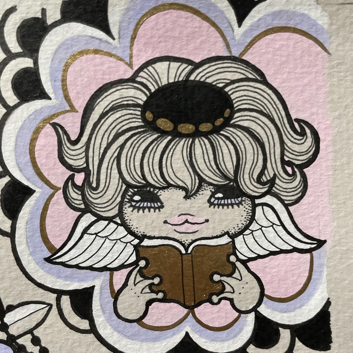 漫画「ファンシージゴロ・ペル」の主役ペルも、次回タロット展に登場します。☁️どのカードでしょうか?展示はロスの @gallerynucleus にて、11月23日から開催。
そして実は、ペルの日本での電子書籍化計画が進行中です!まだ少し時間がかかりますが、詳細が決まり次第お知らせします。🙇🏻♀️