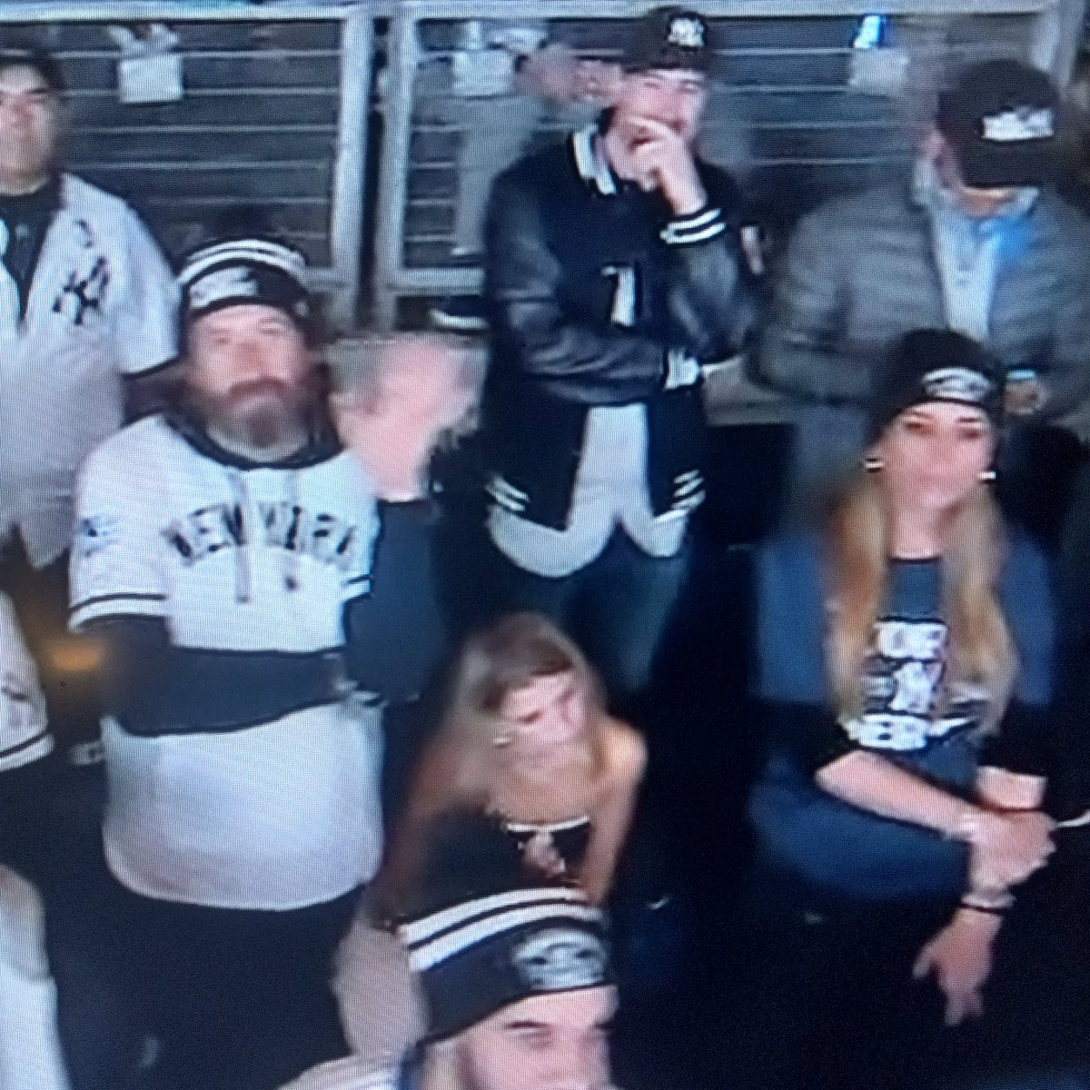 innerlaughter's tweet image. "we're going to the BIGGEST party in the city!!", he told me. "there'll be TONS of people there", he said. "wear your best and look your sexiest!", he advised. and where TF did he take me??? @Reflog_18 @Eyesofreality  somebody's not getting any tonight--win or lose.