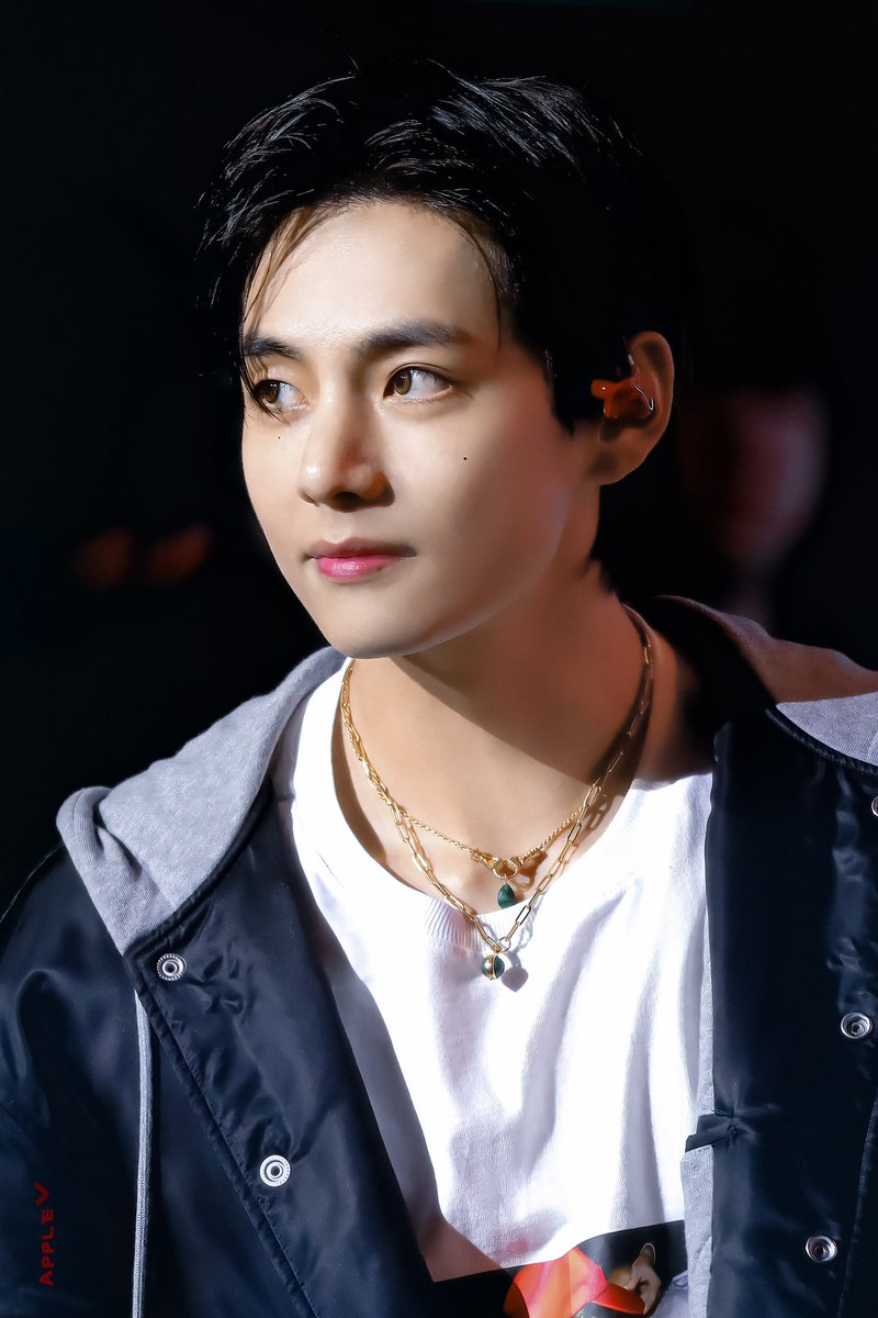 KTHIndonesia's tweet photo. I vote #V  for #PopGoldenAwards2024 https://t.co/2MRfKAFK8Z