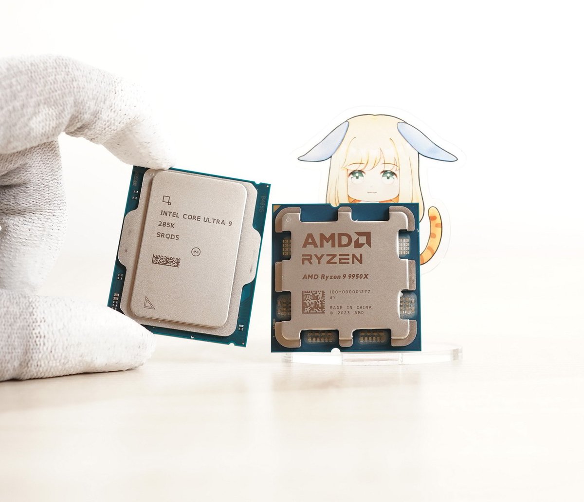 内蔵GPUは「Intel Graphics」表記ですが、その中身はMeteor Lake世代