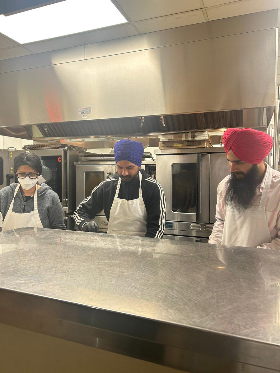 khalsaaidca's tweet photo. Thanks to all our volunteers who’ve made our monthly feed at OurPlace Shelter in #Victoria so successful.
Thanks also to Khalsa Diwan Society Victoria, Gurudwara Singh Sabha Victoria as well as #localpizzavictoria https://t.co/e0wzZ5eguM