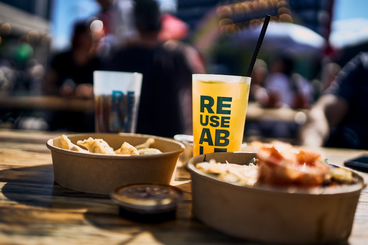 TOMRAGroup's tweet photo. Every choice to reuse brings us closer to a circular future!✨TOMRA’s automated deposit system for reusable takeaway packaging in #Aarhus makes reusability simple and rewarding. https://t.co/CbgMwaty7h https://t.co/o7c9655PQW