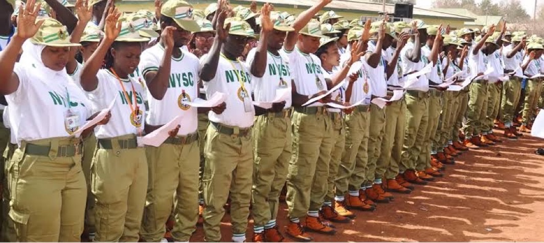 NigeriaStories's tweet photo. Nigerian NYSC corpers lament as they received 33k and the minimum wage of Nigeria is 70k.

Thoughts on this ? https://t.co/PKfQ8aMNEc