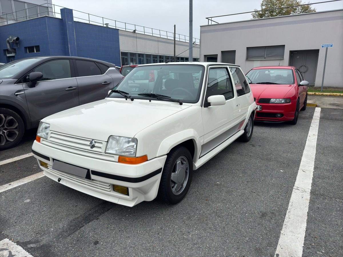 MTkillian's tweet image. Les collègues qui essayent de me séduire avec ce genre de petite bombinette 🥹🥹
Coucou petite #renault 5 GT Turbo 😍😍

#r5 #gtturbo #renault5