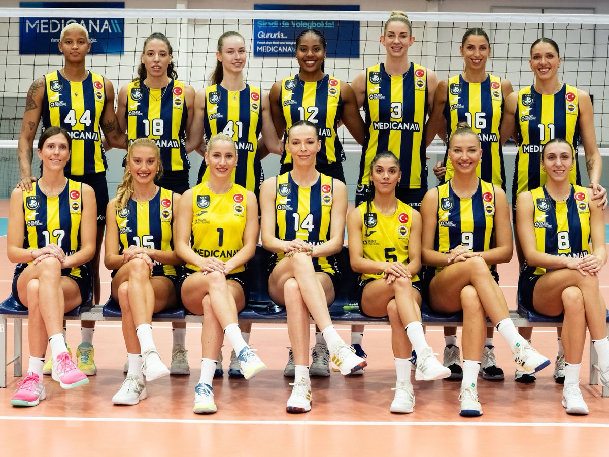 gibbybaris's tweet photo. 🔵 Fenerbahçe x Kasım Ayı Fikstürü

✈️ Vakıfbank
🏠 Budowlani Lodz
🏠 Aras Kargo
✈️ Vasas
✈️ Zeren
🏠 Sarıyer
✈️ Nantes
✈️ Bahçelievler https://t.co/n6SKyJBfxi