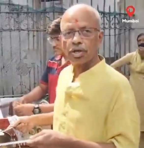 भूखों को खाना देने में धर्म ढूंढने वाले इस नफरती के लिए 2 शब्द जरूर लिखें।