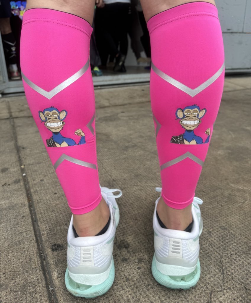 LadyApe🍌🎀 🦍 tweet media