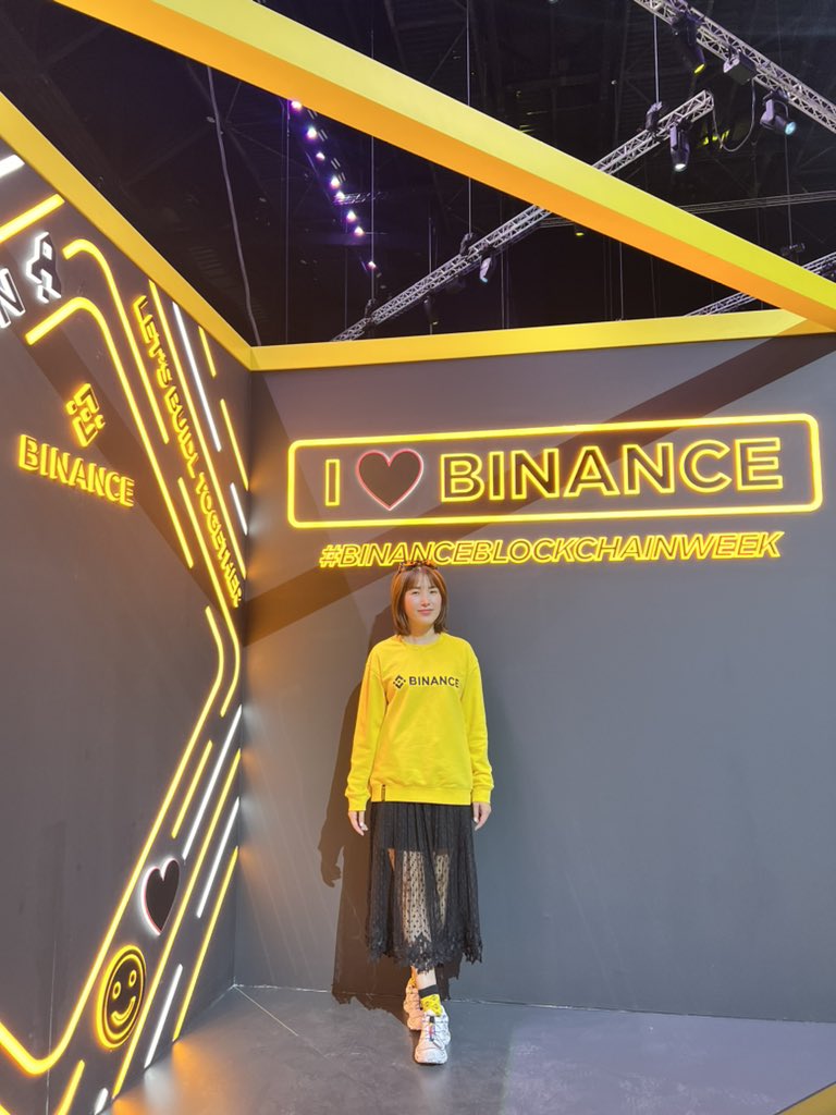 imlynnhoang's tweet photo. GM #BinanceBlockchainWeek from 🇻🇳
Every corner at #BBW2024 is a perfect photo spot! 📸💛 https://t.co/pEEGF23esX