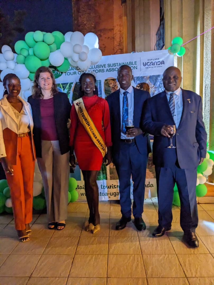 biankalucky_1's tweet photo. Yesterday ESTOA had its Annual General Meeting @kampalaserena.As they continue promoting a sustainable tourism sector in Uganda. ๐บ๐ฌ @biankalucky_1 @zakialucky11 also graced the event. #estoa #travellife #indepthtravels #libertyibsuranceugabda #ClimateActionNow #conservation https://t.co/VQRo85lU8b
