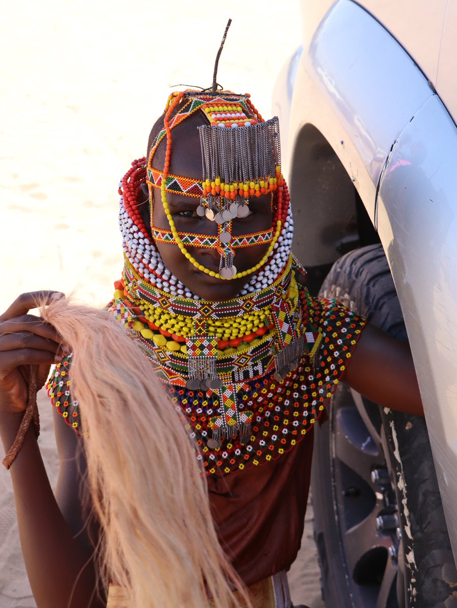 ✊ “We carry these burdens, and yet we rise.” Ajuma’s powerful performance at the Turkana Festival speaks to the heart of a community’s resilience and call for climate justice. Read more👉naturaljustice.org/in-kenyas-oil-…