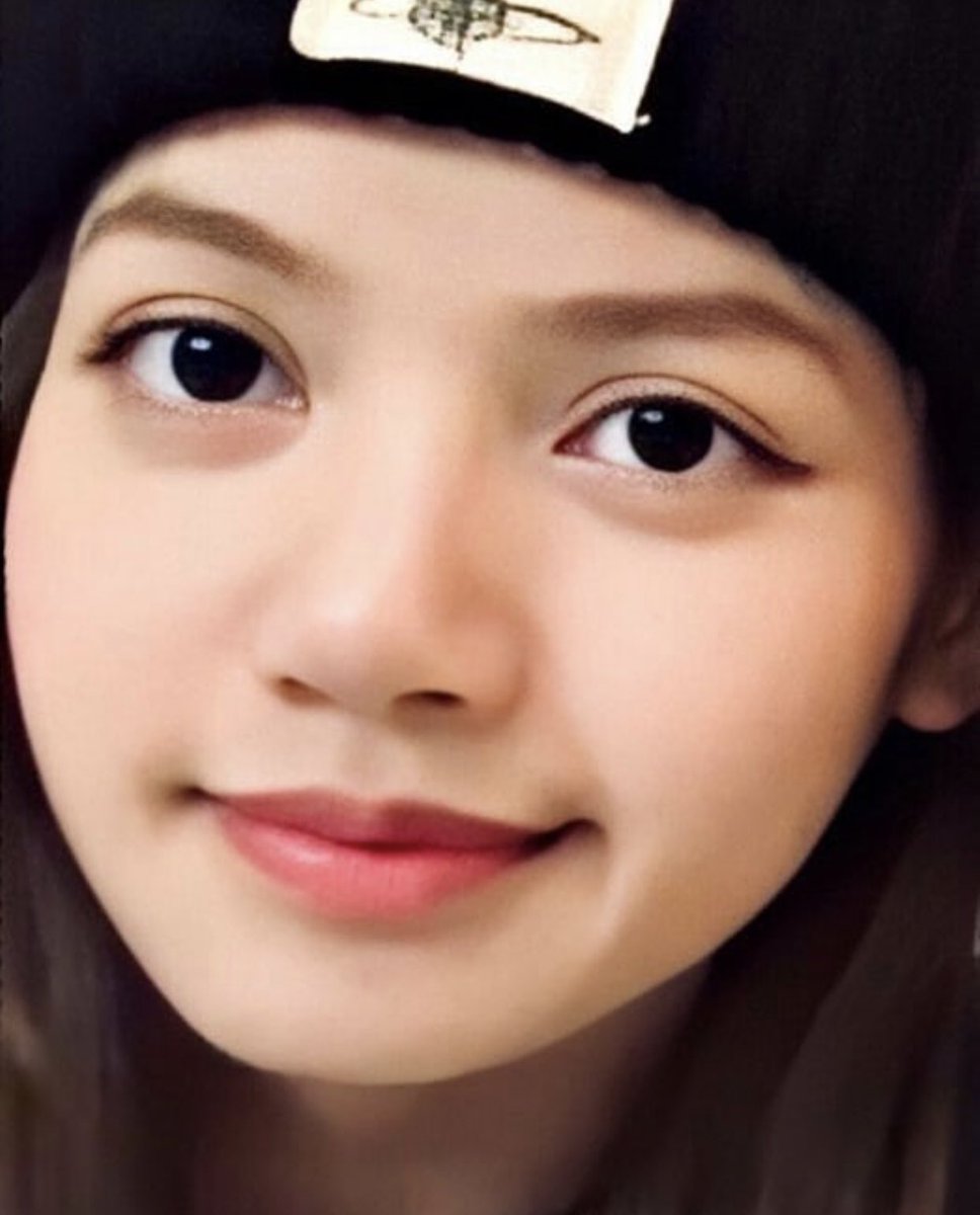 ⠀⠀ 

#I_AM_PRETTY especially when I wear:
⠀⠀ nothing. I MEAN, without my makeup on.

⠀⠀