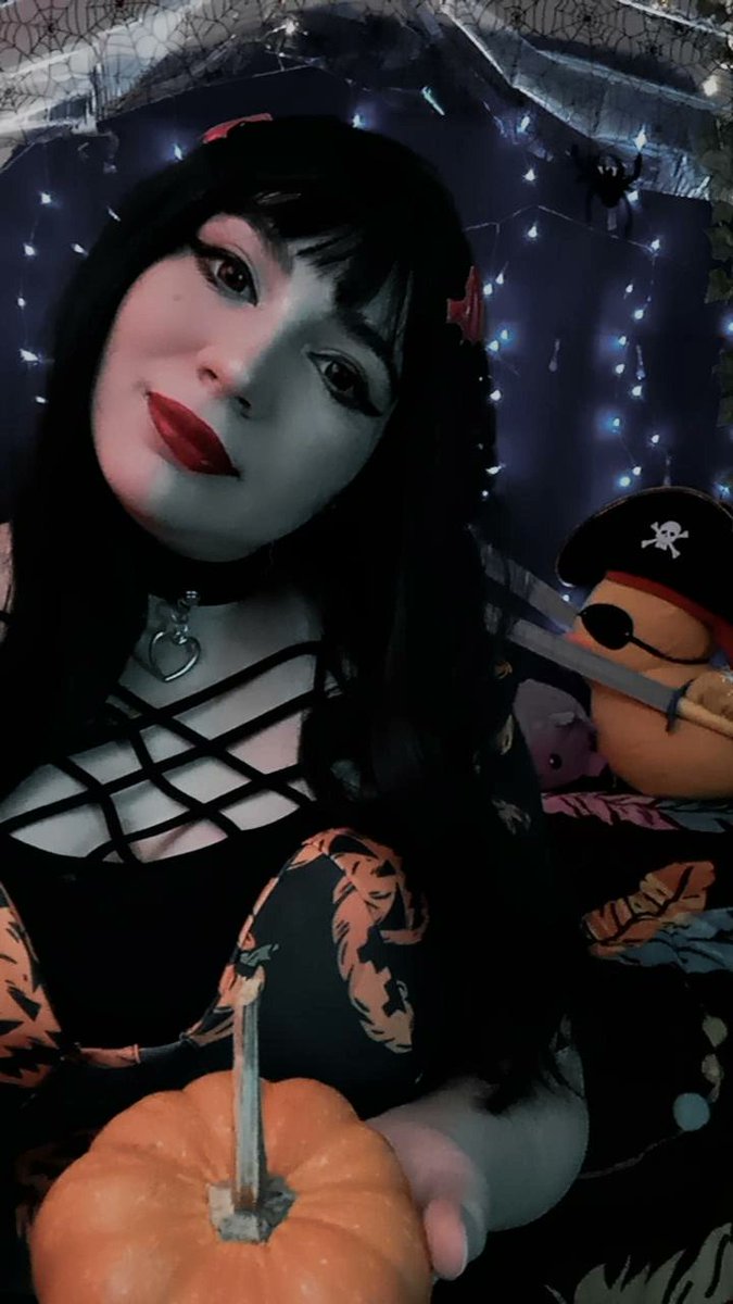 ChelleSlayer's tweet photo. Iniciando stream!!
https://t.co/rEWNnHWYC0 https://t.co/l6G1CAlZZJ
