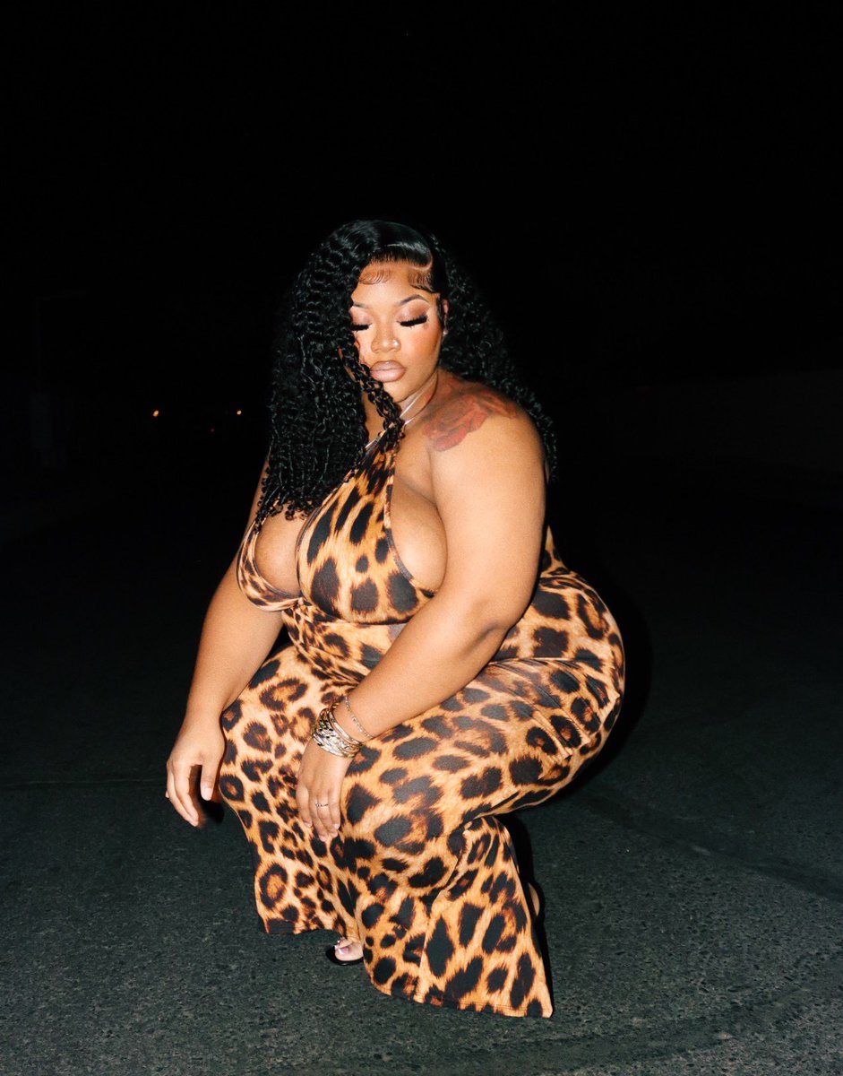 _queenjourney's tweet photo. Bigger, badder, better 😼 https://t.co/Q3G9QwVcXG