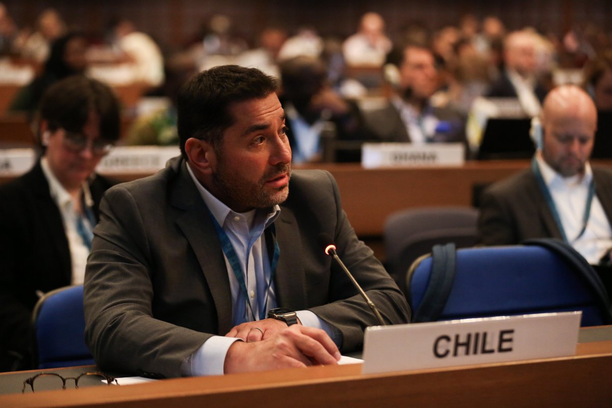 Osvaldo Alvarez-Perez (Chile), ImpCom President, reported on party compliance issues considered during the Committee’s 72nd and 73rd meetings, during the COP-16 MOP-36 of the Vienna Convention &amp; Montreal Protocol (Ozone) <a href="/Minrel_Chile/">Cancillería Chile 🇨🇱</a> <a href="/MMAChile/">Ministerio del Medio Ambiente</a> <a href="/UNEPozone/">Montreal Protocol Ozone Secretariat</a> 📷<a href="/IISD_ENB/">Earth Negotiations Bulletin</a>