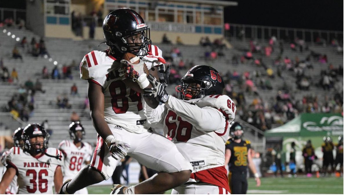 dloche4's tweet image. week 8❤️🖤