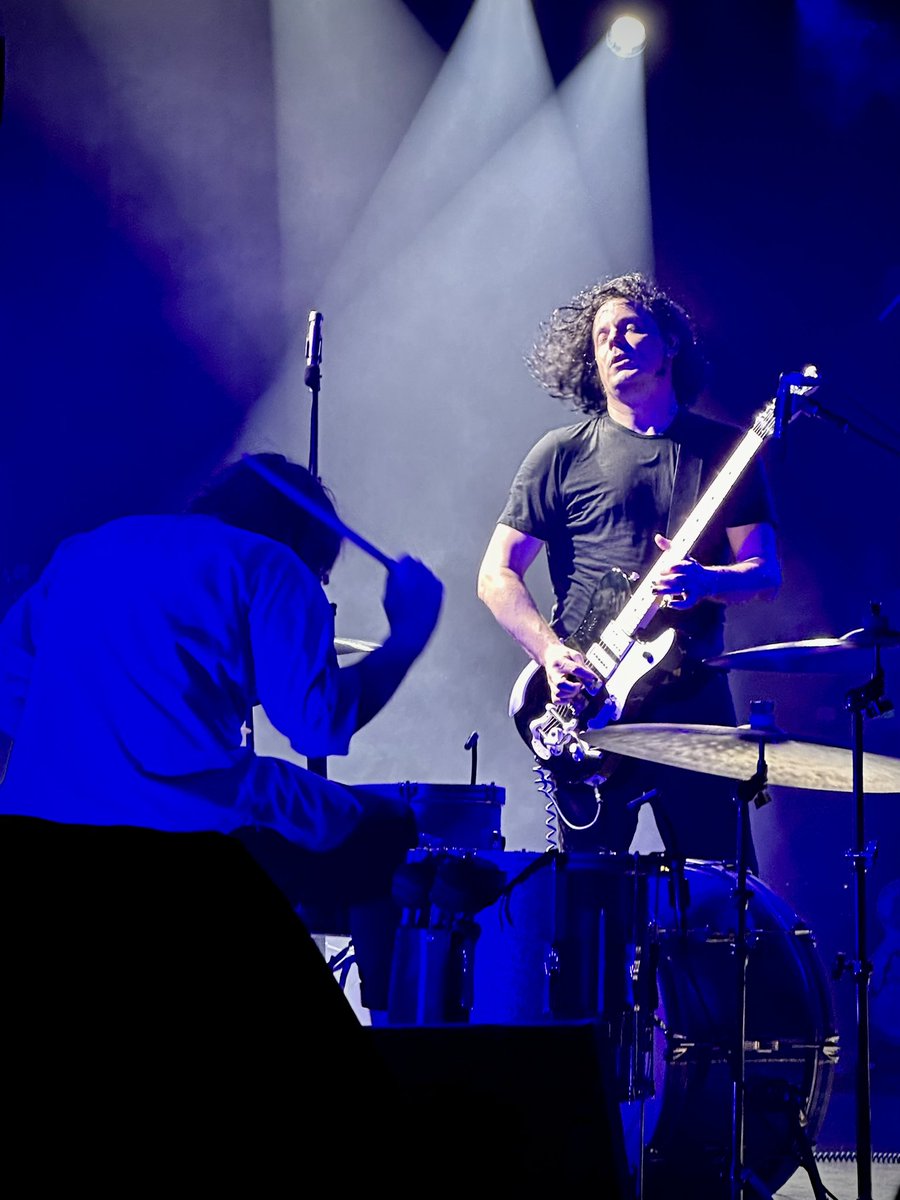 Cind75's tweet photo. AWESOME. I’m deaf. ✌🏻❤️🤘🏻#jackwhite at @MetroChicago https://t.co/c7Z97UmK7x