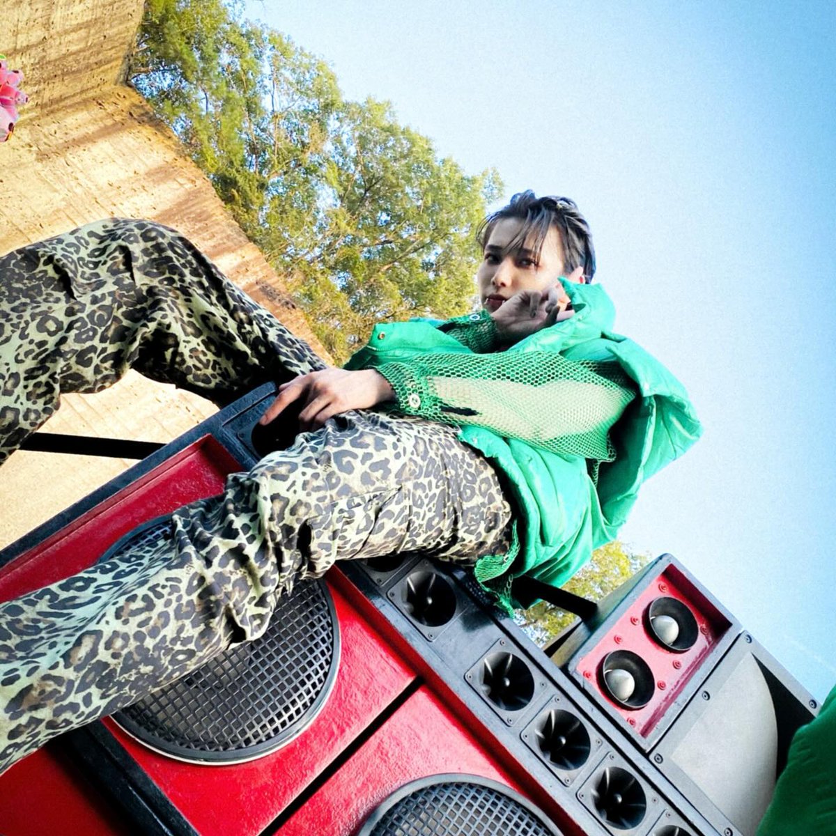 ONE N' ONLY Official Instagram Post Update FREE HUG MV OFF SHOT