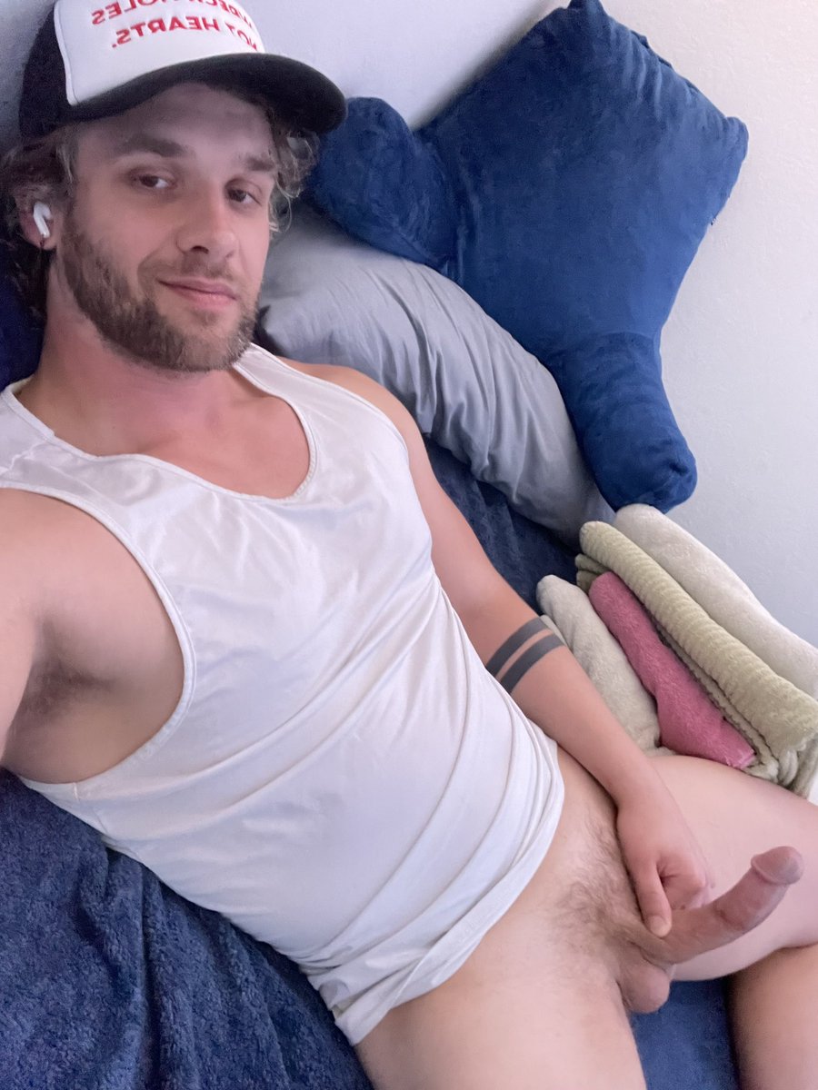 Whats been in the air cuz I’ve been horny af lately 😤