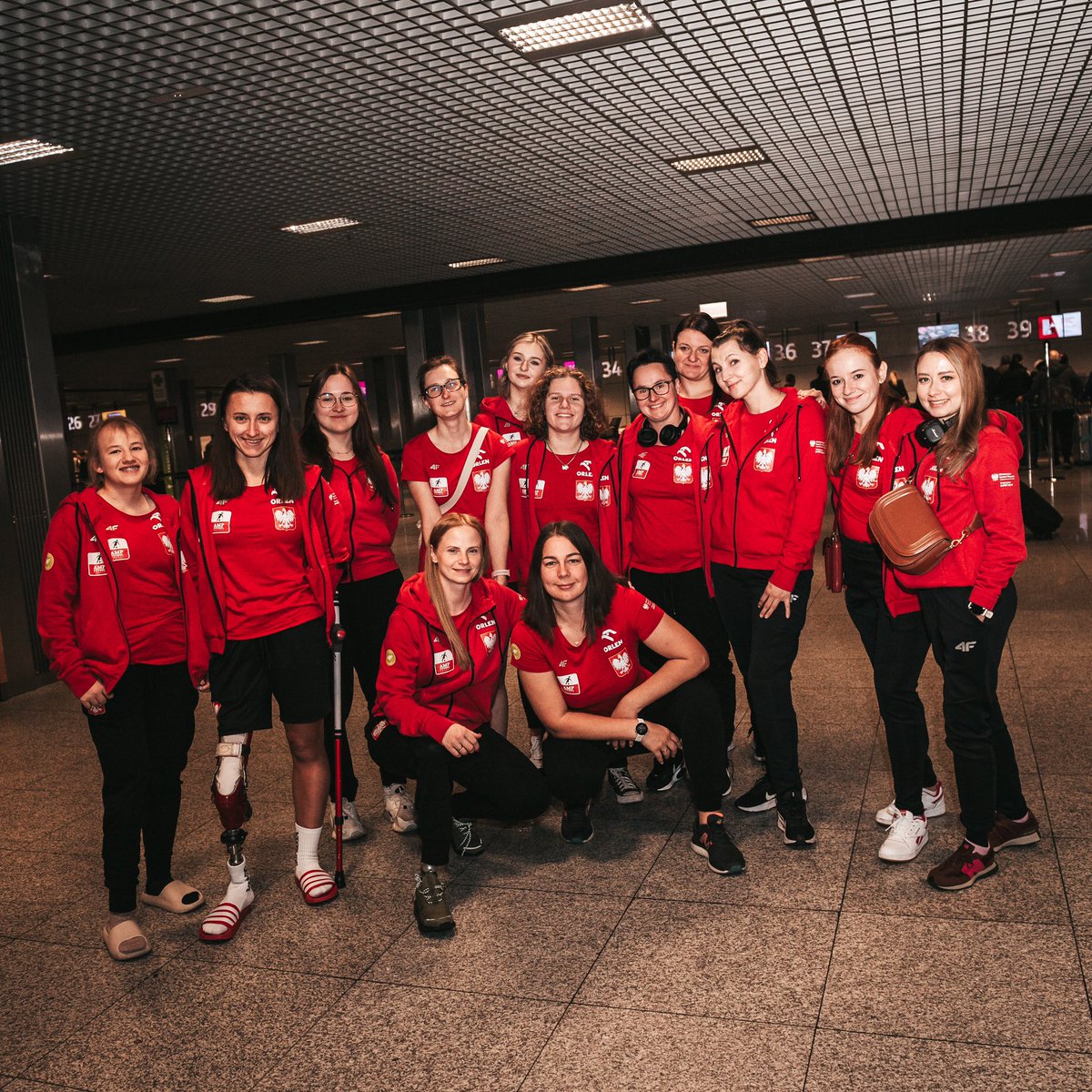 AmpFutbolPolska's tweet photo. 𝐊𝐎𝐋𝐔𝐌𝐁𝐈𝐀 🇨🇴
➡️ 𝐑𝐔𝐒𝐙𝐀𝐌𝐘 𝐍𝐀 𝐌𝐔𝐍𝐃𝐈𝐀𝐋 🤩

Za 22 godziny zameldujemy się w Barranquili, gdzie odbędą się pierwsze w historii kobiece mistrzostwa świata 🏆

📸 @PaulaDuda13 https://t.co/ucVG84mxsy