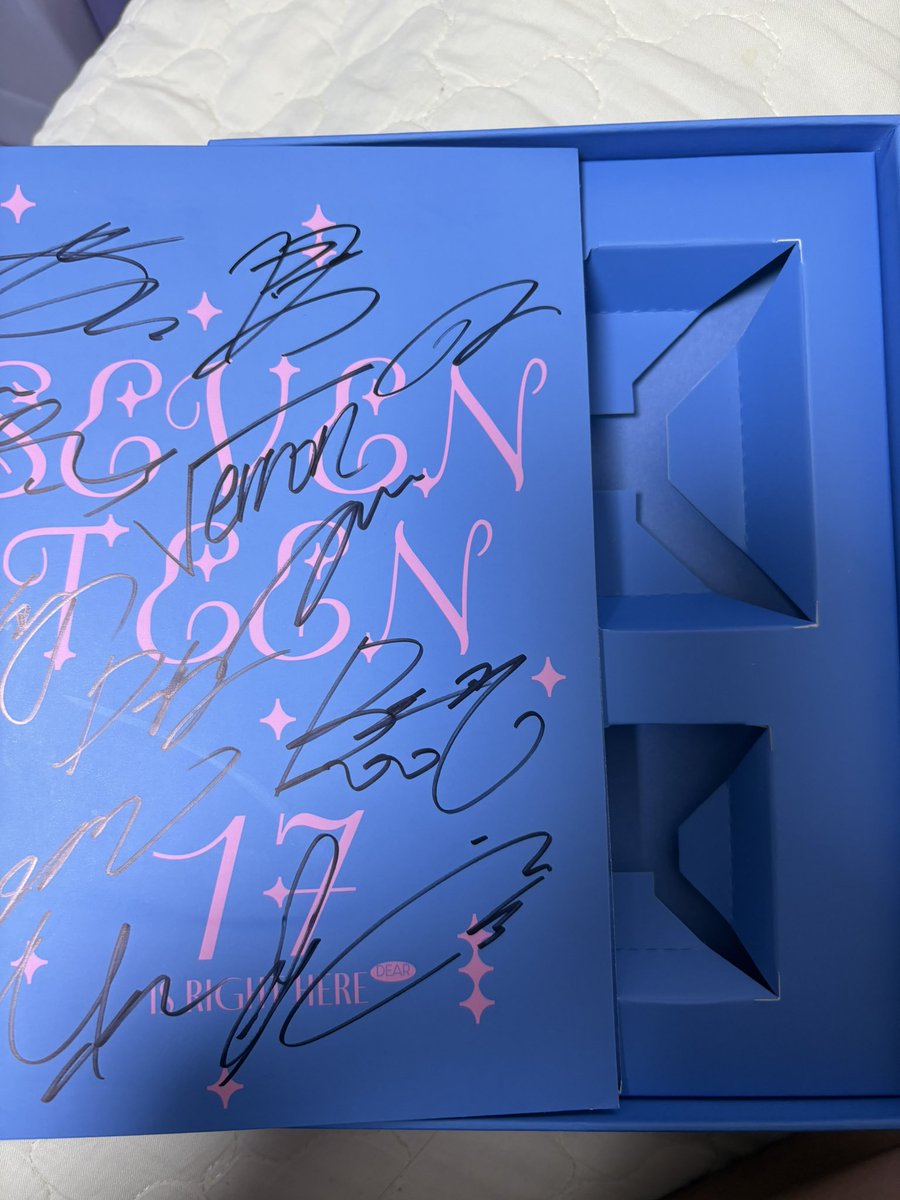 세븐틴 싸인 앨범 
괄+Rt 추첨해요.
구성품 제가 가져요. 싸인 씨디집만 드립니당.

11월2일 발표 및 배송 (토요일)
시간에 따라 11/1 가능성 있음 시간은 한 오후 5시쯤 발표 예상합니다ㅏ

#세븐틴 #싸인앨범 #캐럿 RT추첨이벤트