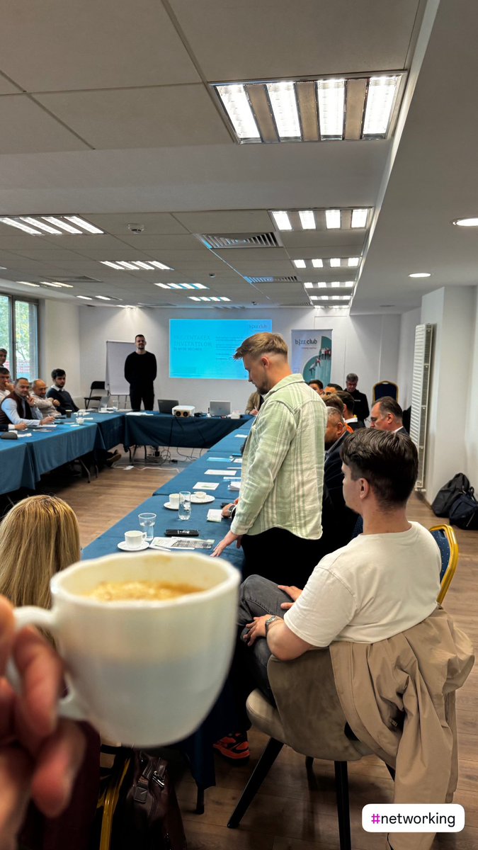 gstanciu's tweet photo. I love a good #networking crowd.🙌 https://t.co/GNfTkjyebX
