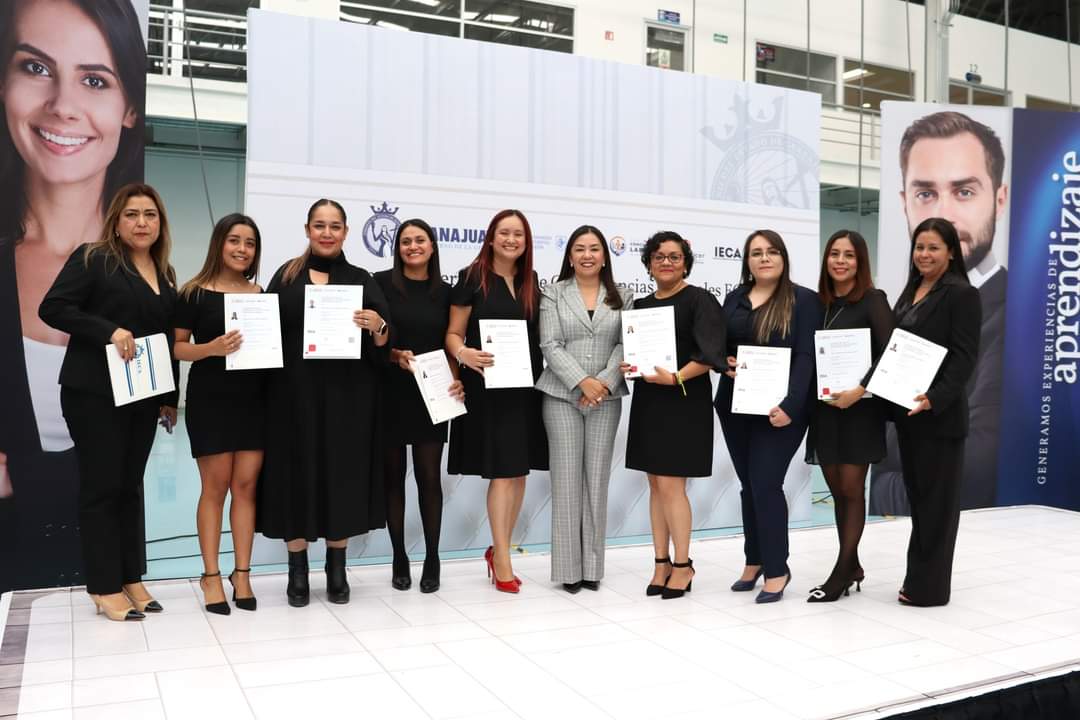 cclgente's tweet photo. Entrega de certificados de competencia laboral en el estándar 𝐸𝐶1374: 𝑝𝑟𝑜𝑐𝑒𝑑𝑖𝑚𝑖𝑒𝑛𝑡𝑜 𝑑𝑒 𝑐𝑜𝑛𝑐𝑖𝑙𝑖𝑎𝑐𝑖ó𝑛 𝑝𝑎𝑟𝑎 𝑙𝑎 𝑟𝑒𝑠𝑜𝑙𝑢𝑐𝑖ó𝑛 𝑑𝑒 𝑐𝑜𝑛𝑓𝑙𝑖𝑐𝑡𝑜𝑠 𝑒𝑛 𝑚𝑎𝑡𝑒𝑟𝑖𝑎 𝑙𝑎𝑏𝑜𝑟𝑎𝑙 𝑖𝑛𝑑𝑖𝑣𝑖𝑑𝑢𝑎𝑙, a conciliadoras y conciliadores. https://t.co/O6sQqZARri