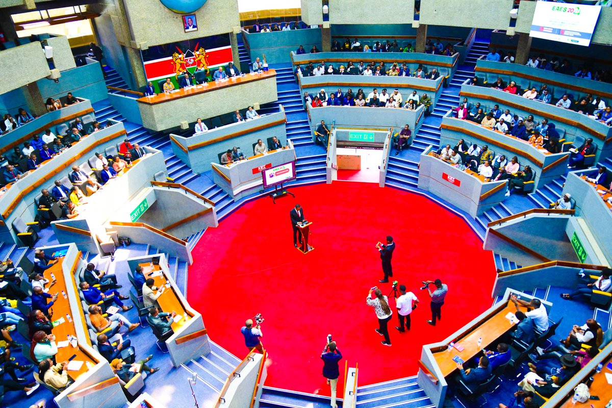 ZephaniaShaidi's tweet photo. "In every decision we make, we should patronize our people first," speaking with Youth and their leaders from African Countries  #Nigeria, #Zambia, #Congo, #Burundi, #Rwanda, #Kenya, #Ethiopia, and #Tanzania.
@_AfricanUnion @CorporateCaree2 @EABCjumuiya @PhilipPande https://t.co/UCNOAmoxwa