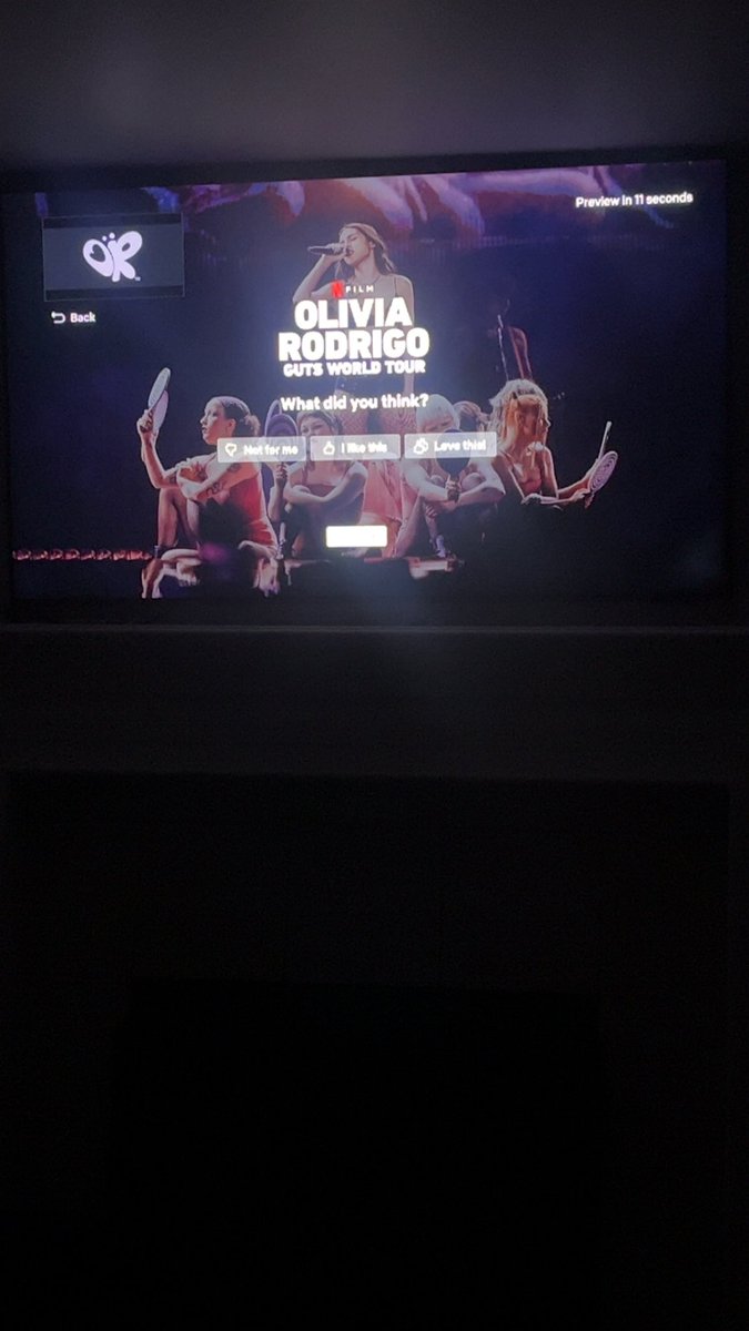 luvuliv20's tweet photo. Just finished reliving my favorite day ever. I loved it so so so much. Thank you Olivia for making this possible I love you so much more than words can explain.     🥹💜💜 @LiviesHQ @oliviarodrigo @netflix https://t.co/e2oYGEAQbZ