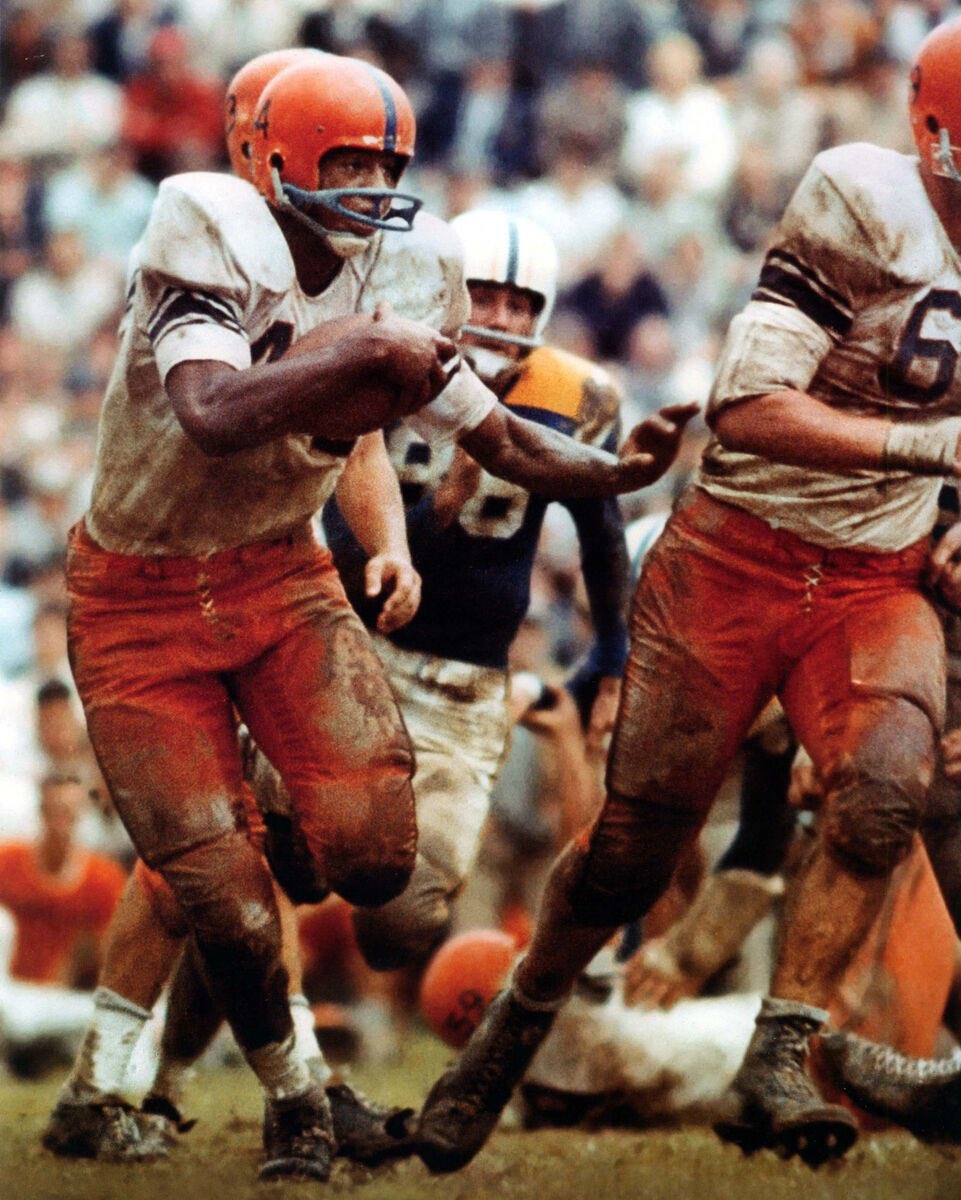 #AGTG Blessed to announce that I have received a D1 Offer from the prestigious <a href="/CuseFootball/">Syracuse Football</a> 🍊🎯 <a href="/CoachDRedd/">Devin Redd</a> 

<a href="/GregBiggins/">Greg Biggins</a> <a href="/adamgorney/">Adam Gorney</a> <a href="/PGregorian/">Paul Gregorian</a> <a href="/ChadSimmons_/">ChadSimmons</a> <a href="/TheUCReport/">Billy Tucker</a>  <a href="/CoachCeeDaGr8/">Coach Cee</a>