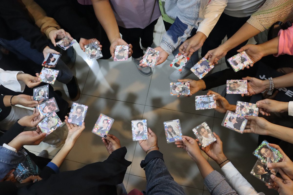 Jhope_Indonesia's tweet photo. 🎉 "𝙃𝙤𝙥𝙚 𝙍𝙞𝙜𝙝𝙩 𝙃𝙚𝙧𝙚!" Fancafe Event is a wrap! Terima kasih kepada kalian semua yang sudah hadir untuk seru-seruan bareng kami. See you on the next event! 😉
WELCOME BACK J-HOPE
#jhope #제이홉 #방탄소녀단제이홉
#to_be_continued_218 #HopeRightHere https://t.co/HBzNd3UW7A