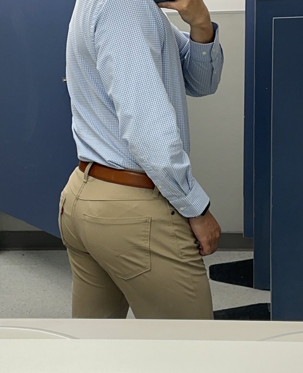 sdboytoy's tweet photo. business casual https://t.co/PikEUdNdLh