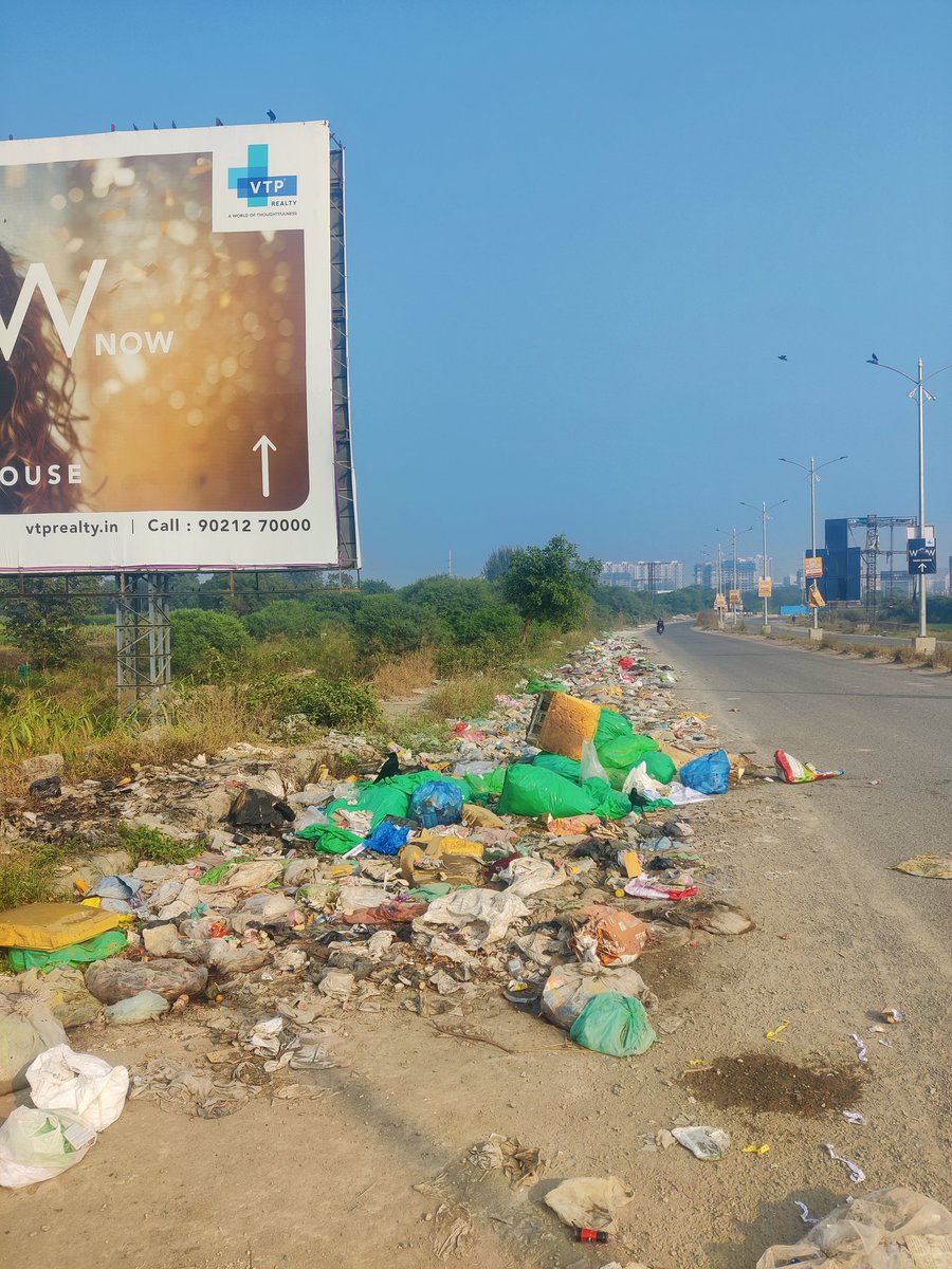 vijayparkale's tweet photo. @PMCPune @OfficialPMRDA 
Could you please look into this ?  We can't walk on this road due to this dirty garbage. It's near to VTP project, Mahalunge. Next to Mahalunge - Hinjewadi Bridge. https://t.co/8IgKOnE9Tq