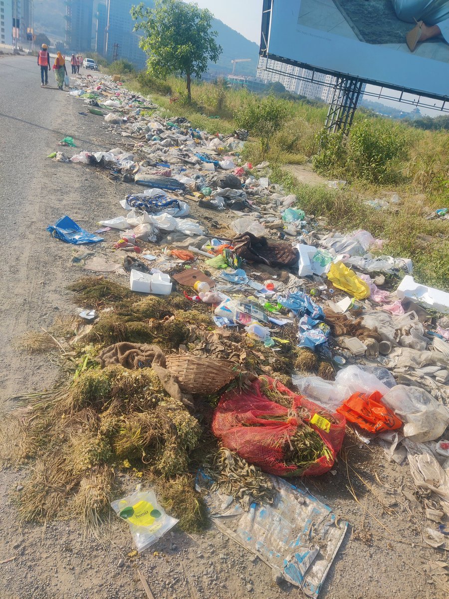 vijayparkale's tweet photo. @PMCPune @OfficialPMRDA 
Could you please look into this ?  We can't walk on this road due to this dirty garbage. It's near to VTP project, Mahalunge. Next to Mahalunge - Hinjewadi Bridge. https://t.co/8IgKOnE9Tq