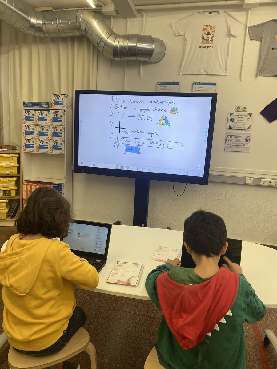 Escola Ítaca tweet media