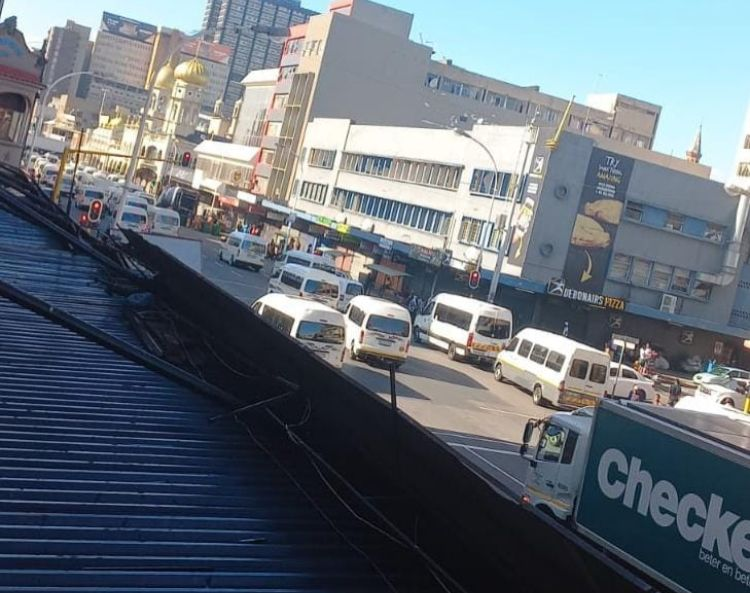 TrafficSA's tweet image. Durban - #TaxiStrike  Taxi Blockade in the central Durban area  (DAY 3) - multiple routes affected  @TrafficSA