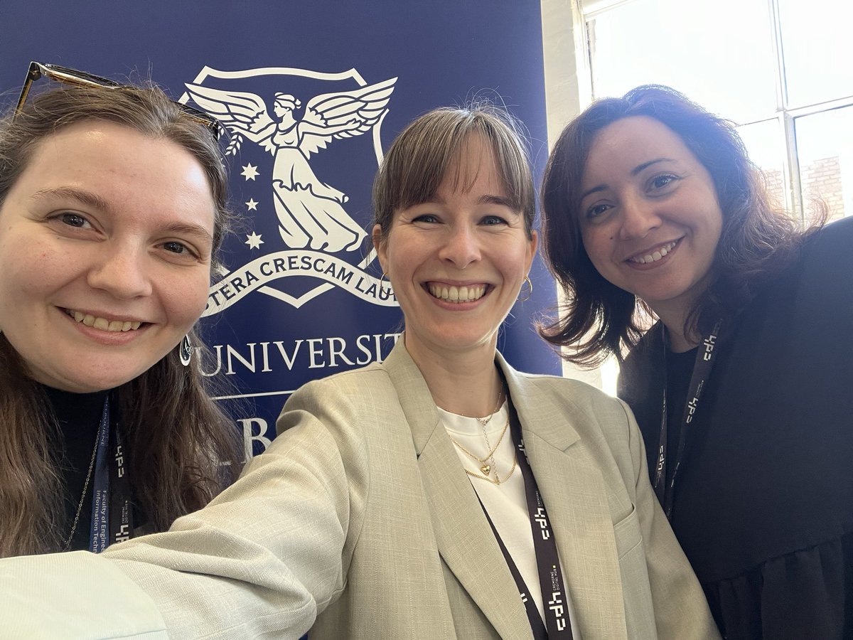 Sarah_Schoembs's tweet image. Can we go beyond conveying facial expressions when interacting with social robots? 🤖🤷‍♀️ Today I presented my work on using a robot‘s face as a novel interface for InfoVis at Cremorne Tech Week 2024 with @wafajohal and Audrey Balaska. 💡📑➡️ More here: lnkd.in/eVa8wvtd