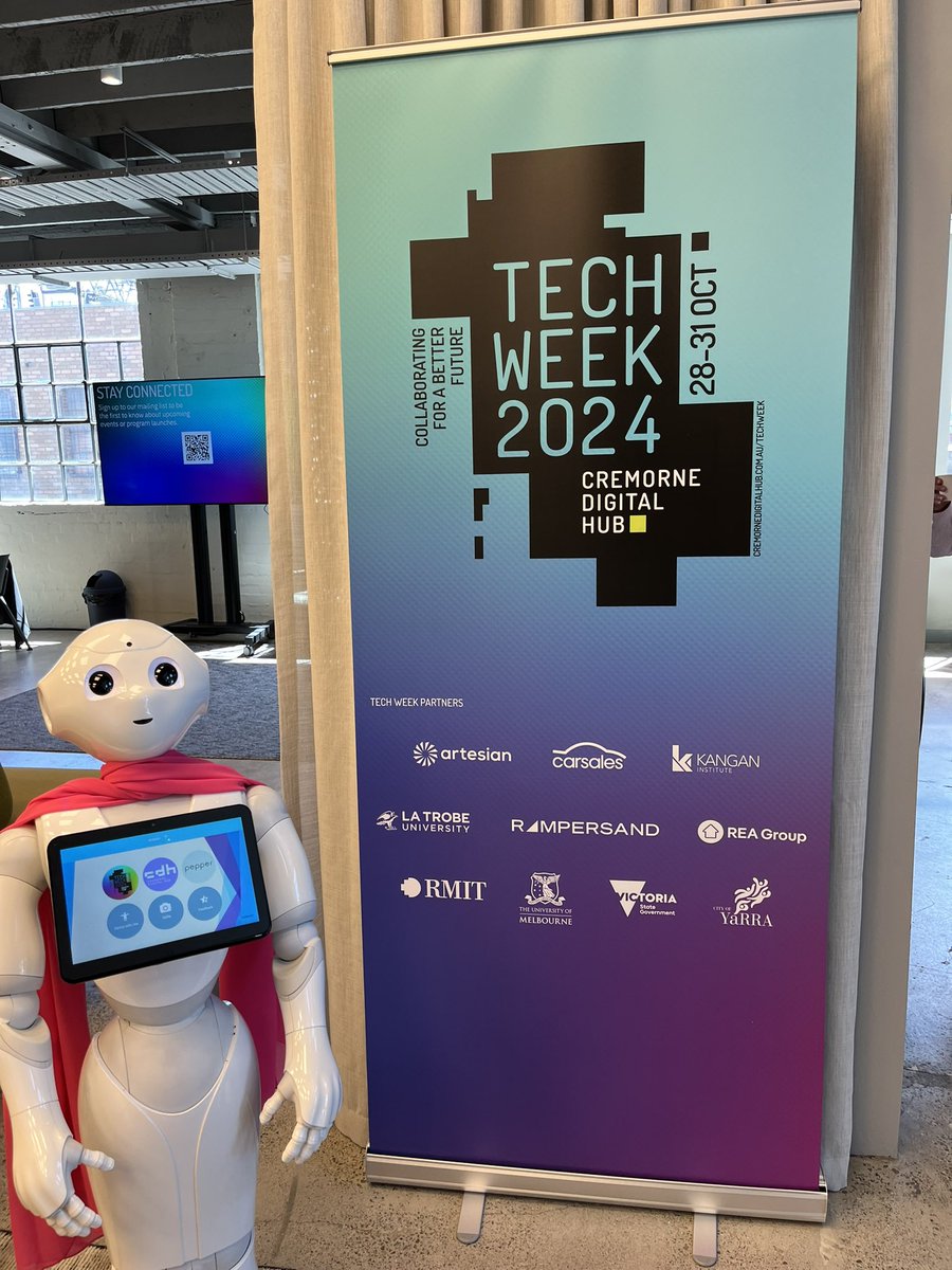 Can we go beyond conveying facial expressions when interacting with social robots? 🤖🤷‍♀️ Today I presented my work on using a robot‘s face as a novel interface for InfoVis at Cremorne Tech Week 2024 with <a href="/wafajohal/">Wafa Johal</a> and Audrey Balaska. 💡📑➡️ More here: lnkd.in/eVa8wvtd
