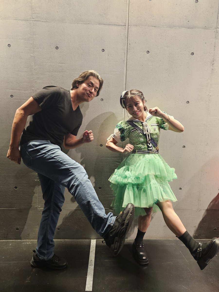 TexasBurgerDLJ's tweet photo. This is now one of my most prized possessions. After years and years I was finally able to get a picture with @shachi_staff. Too bad Yuzuki was absent that day.... Maybe next time #IdolForever https://t.co/ffRxPQevzJ