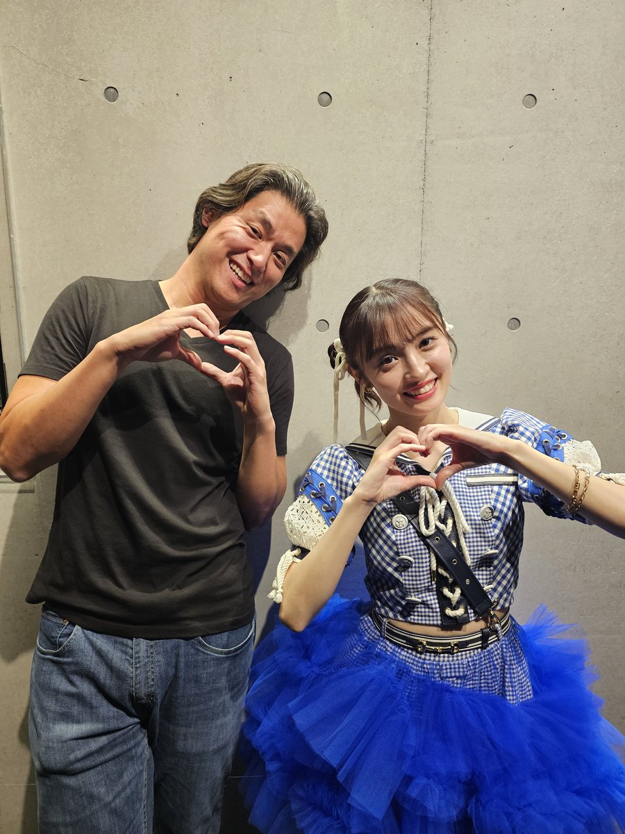 TexasBurgerDLJ's tweet photo. This is now one of my most prized possessions. After years and years I was finally able to get a picture with @shachi_staff. Too bad Yuzuki was absent that day.... Maybe next time #IdolForever https://t.co/ffRxPQevzJ