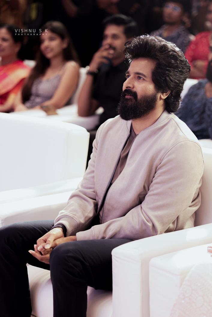 vishnusk_'s tweet photo. @Siva_Kartikeyan #Amaran Promotions Kochi ♥️ 

#SK #SivakarthikeyanTeam #Vishnuskphotography #Trending #Latest #Sivakarthikeyan𓃵
#sivakarthikeyanfans

@SKProdOffl
@LovSiva
@_SK_Fans_Club_ @SK__24x7 https://t.co/3nLQ9unIOt