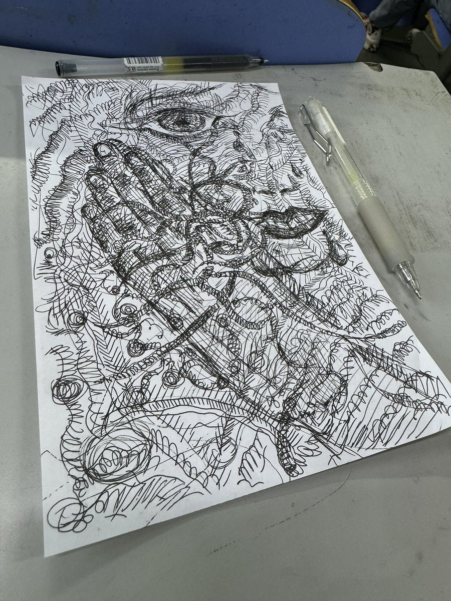 X_Dreamgarbage's tweet photo. 课上画的

#artwork 
#illustration 
#drawing https://t.co/XXB2stqrQ5