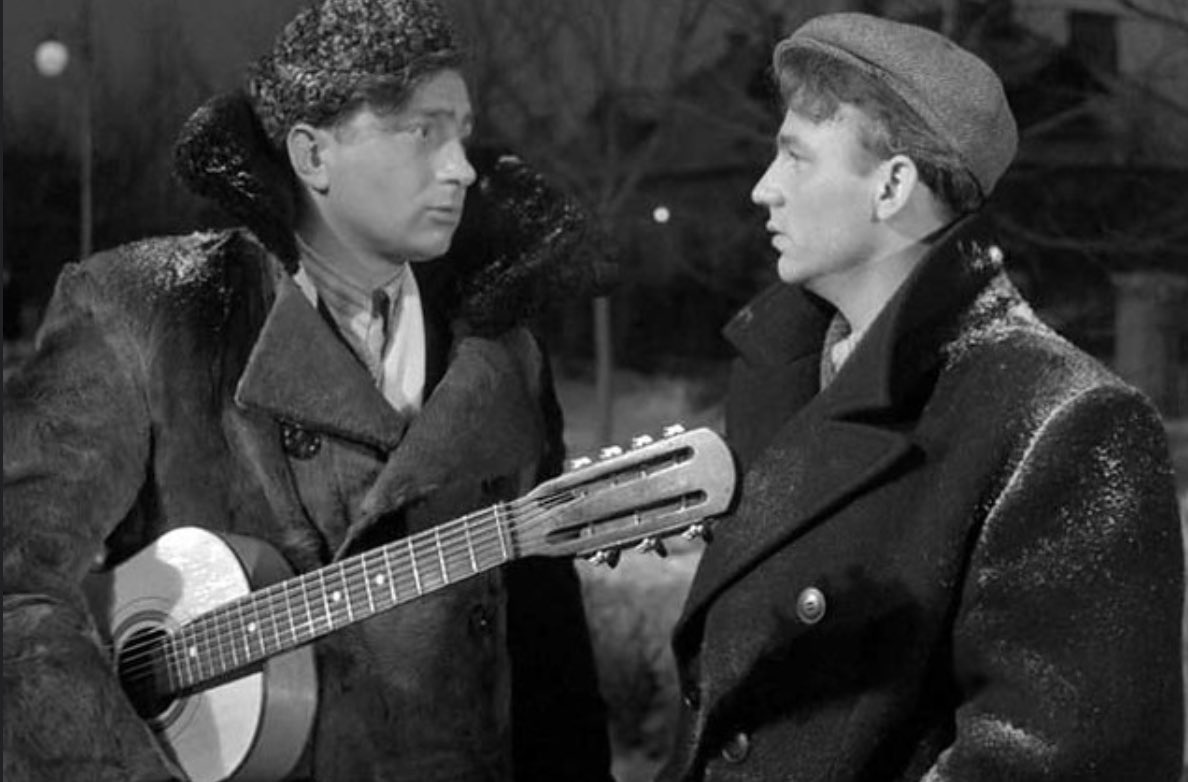 А сегодня 30 октября 100 !!! лет со дня рождения Владимира Гуляева - замечательного советского актёра театра и кино , участника Великой Отечественной войны, лётчика- штурмовика и участника Парада Победы