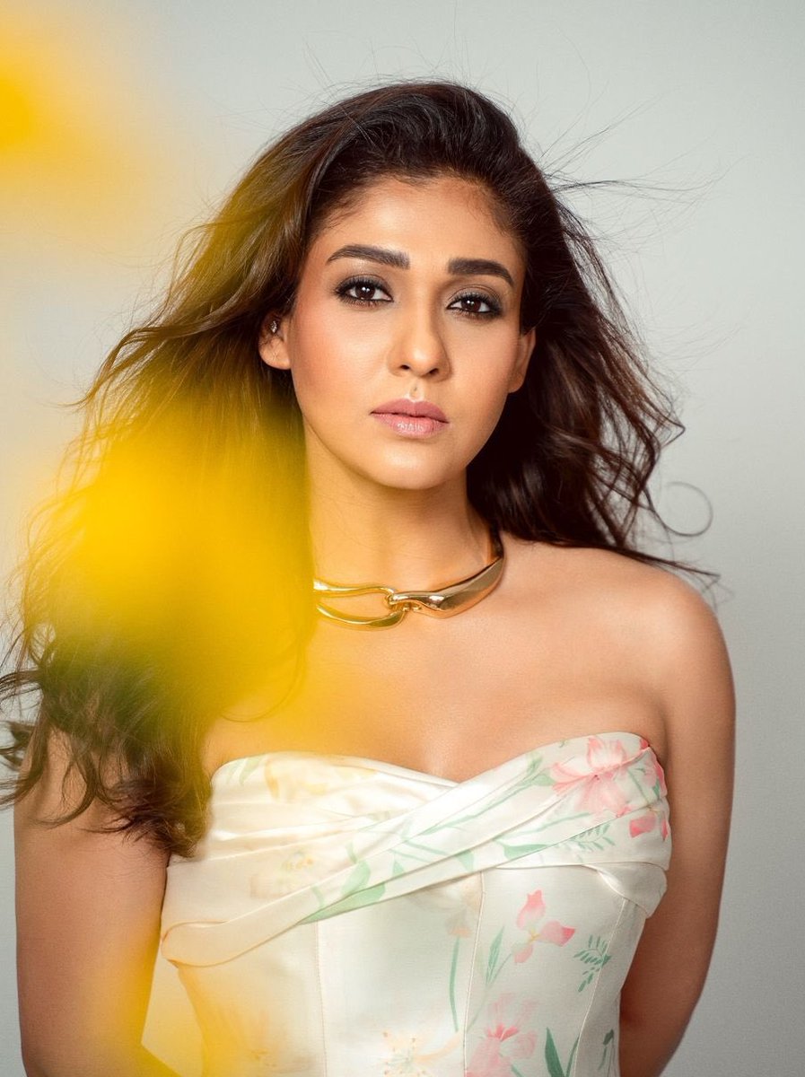 dp_karthik's tweet photo. #Nayanthara : BEYOND THE FAIRYTALE

A Netflix documentary with a runtime of “81” minutes. (8+1=9)

Releasing on November “18”th (8+1=9)

Rated : 13+ https://t.co/yHgd8E2kWL