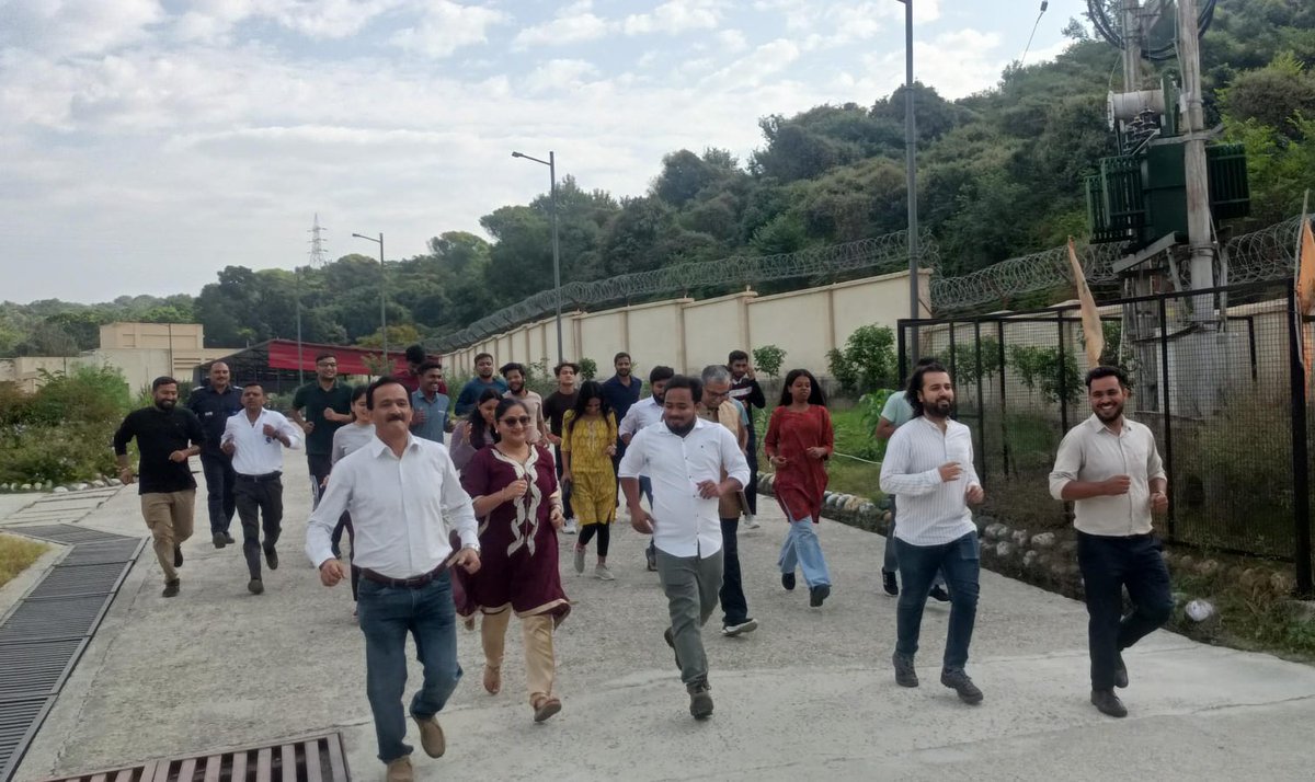 iimcjammu's tweet image. Students, staff and faculty of @iimcjammu participated in the #UnityRun on 30.10.2024.
@IIMC_India @MIB_India