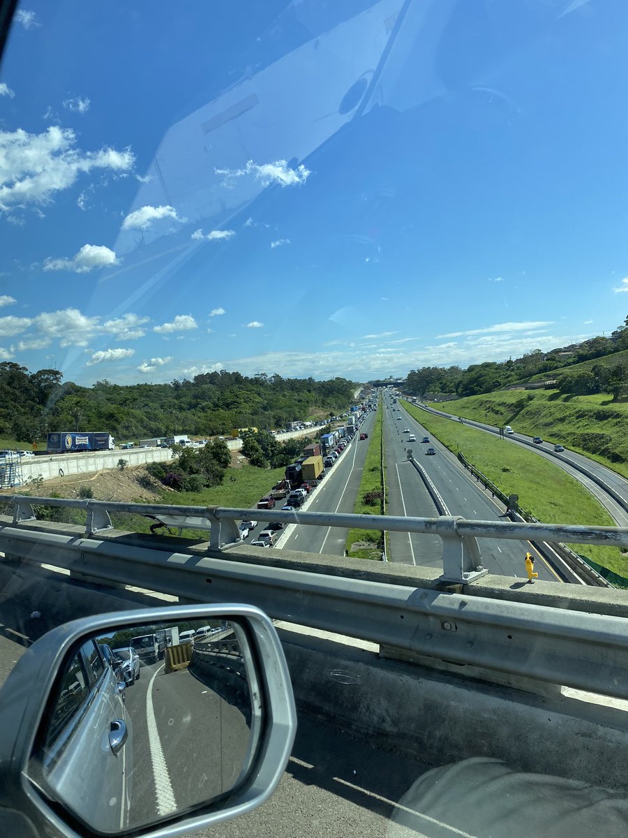RogerKerr's tweet photo. DBN N2 north at spaghetti junction backed up @TrafficSA https://t.co/XnqKCbzvAv