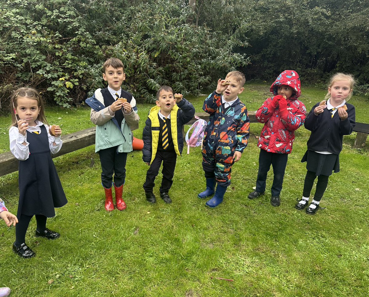 PrestonParkPrim's tweet image. Adventure and creativity at its best! 🌲Our Forest School club children built an amazing ⛺️ , started a 🔥 , and enjoyed s’mores . Teamwork, resilience, and so much outdoor fun! #ForestSchool #ShelterBuilding #SmoreFun #LearningTodayLeadingTomorrow 

￼￼￼