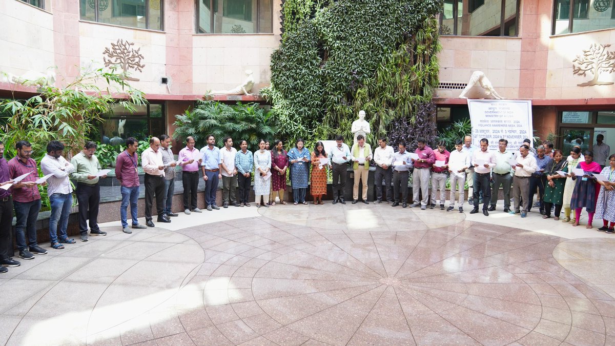 On the occasion of Rashtriya Ekta Diwas the officials of <a href="/MoAyush/">Ministry of Ayush</a> gathered for a pledge to strengthen the unity &amp; integrity of India

The event paid tribute to the legacy of Sardar Vallabhbhai Patel whose visionary leadership played a pivotal role in unifying India #UnityPledge