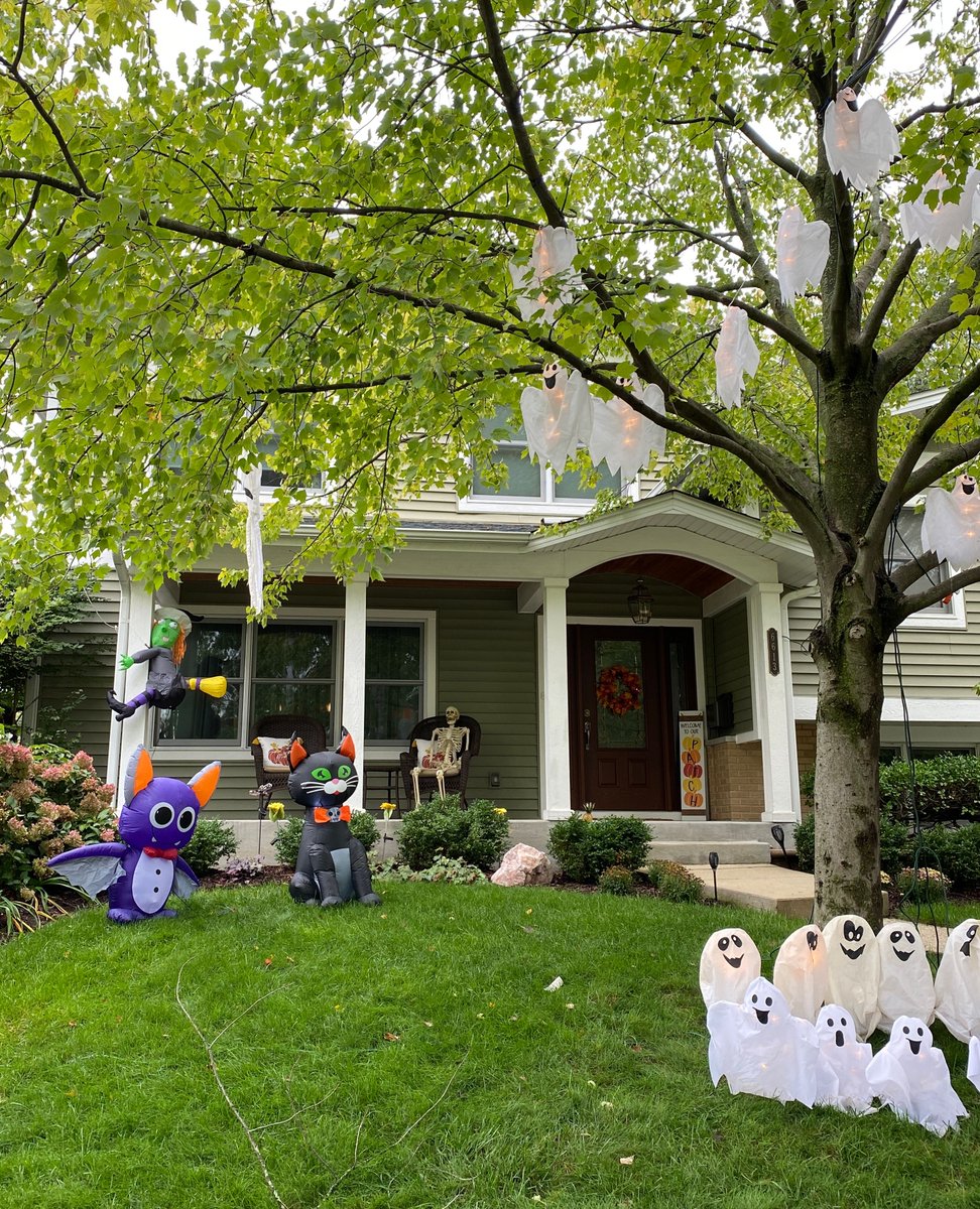 1212architects's tweet photo. 🎃 Talk about going all out - they really transformed their home into a full-on spooky wonderland. 👻

This year, we'll have to see if they can top their epic Halloween display. Either way, it's always fun to see neighbors embrace the spirit of the season! 🎃 https://t.co/XiCUSpVD9T